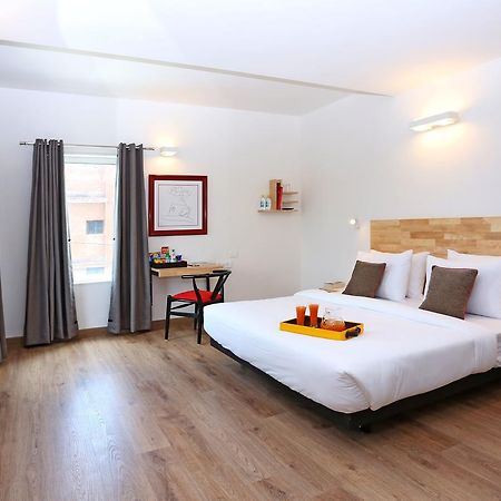 Oyo Townhouse 015 Lajpat Nagar Hotel New Delhi Exterior photo