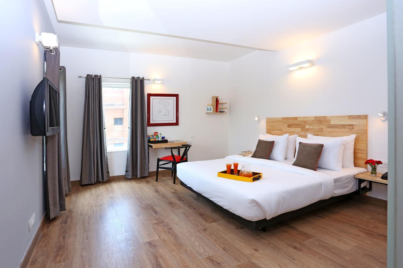 Oyo Townhouse 015 Lajpat Nagar Hotel New Delhi Exterior photo