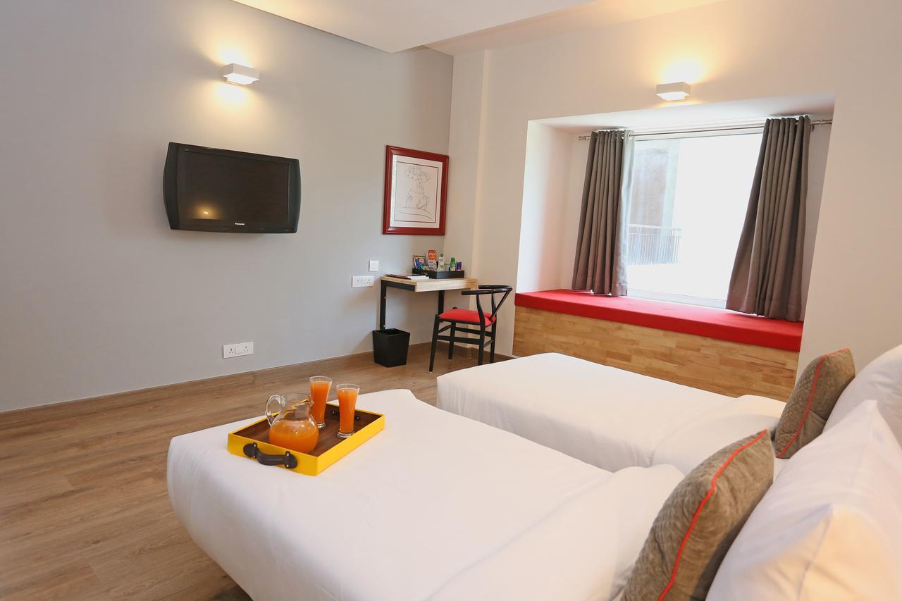 Oyo Townhouse 015 Lajpat Nagar Hotel New Delhi Exterior photo