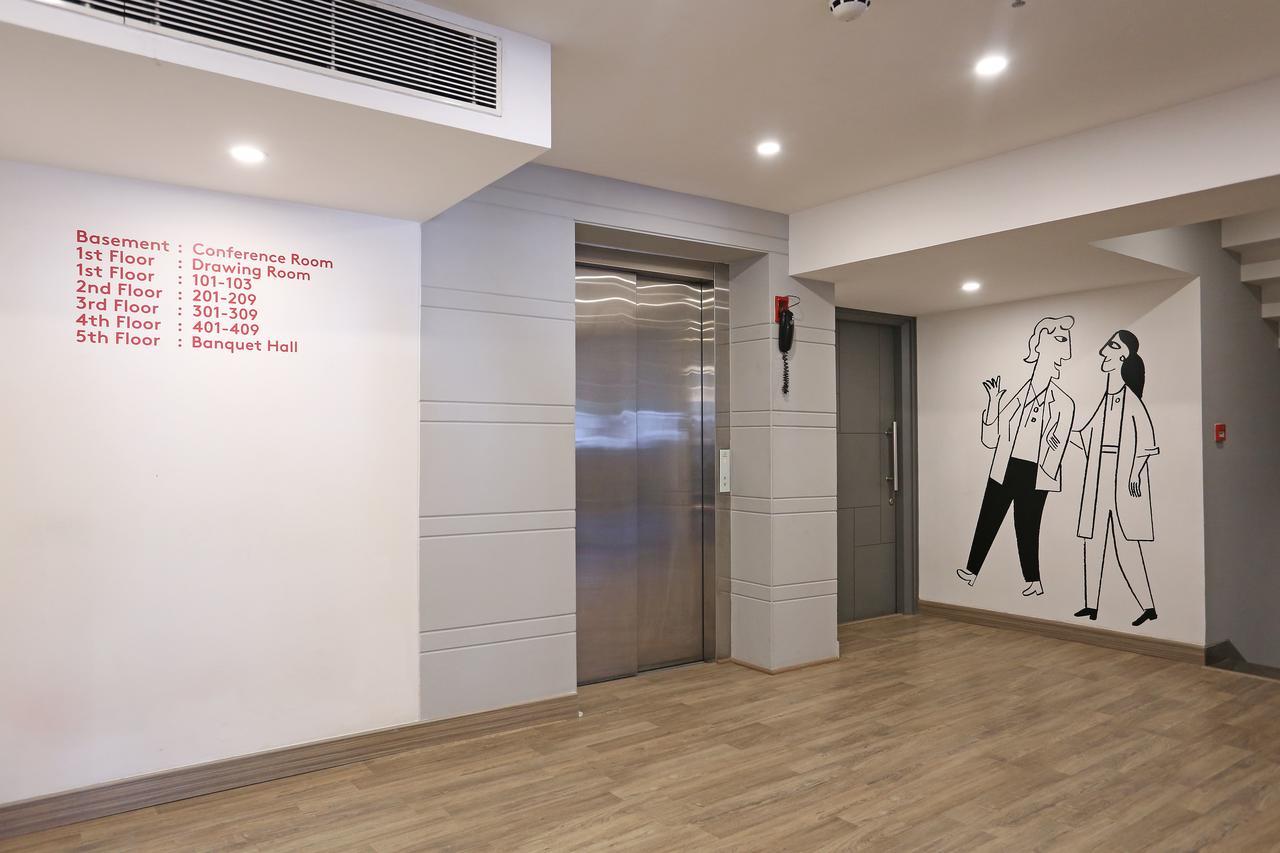 Oyo Townhouse 015 Lajpat Nagar Hotel New Delhi Exterior photo