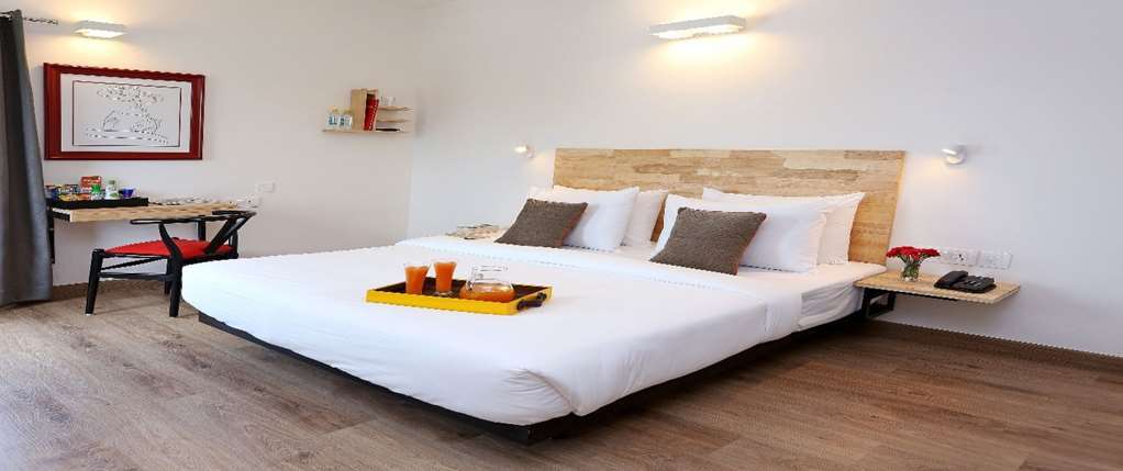 Oyo Townhouse 015 Lajpat Nagar Hotel New Delhi Room photo